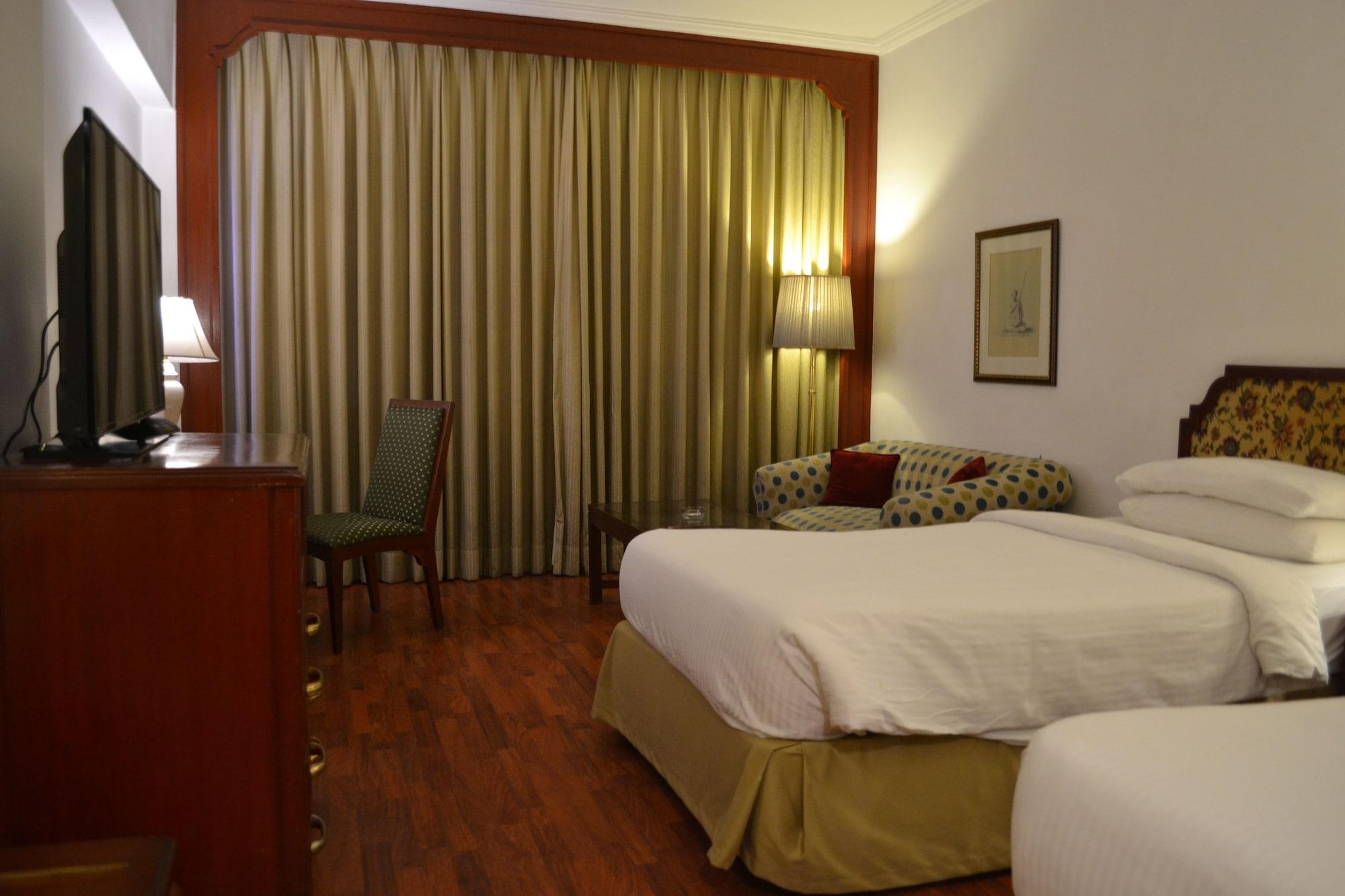 Taj Banjara Hotell Hyderabad Exteriör bild A room at the hotel