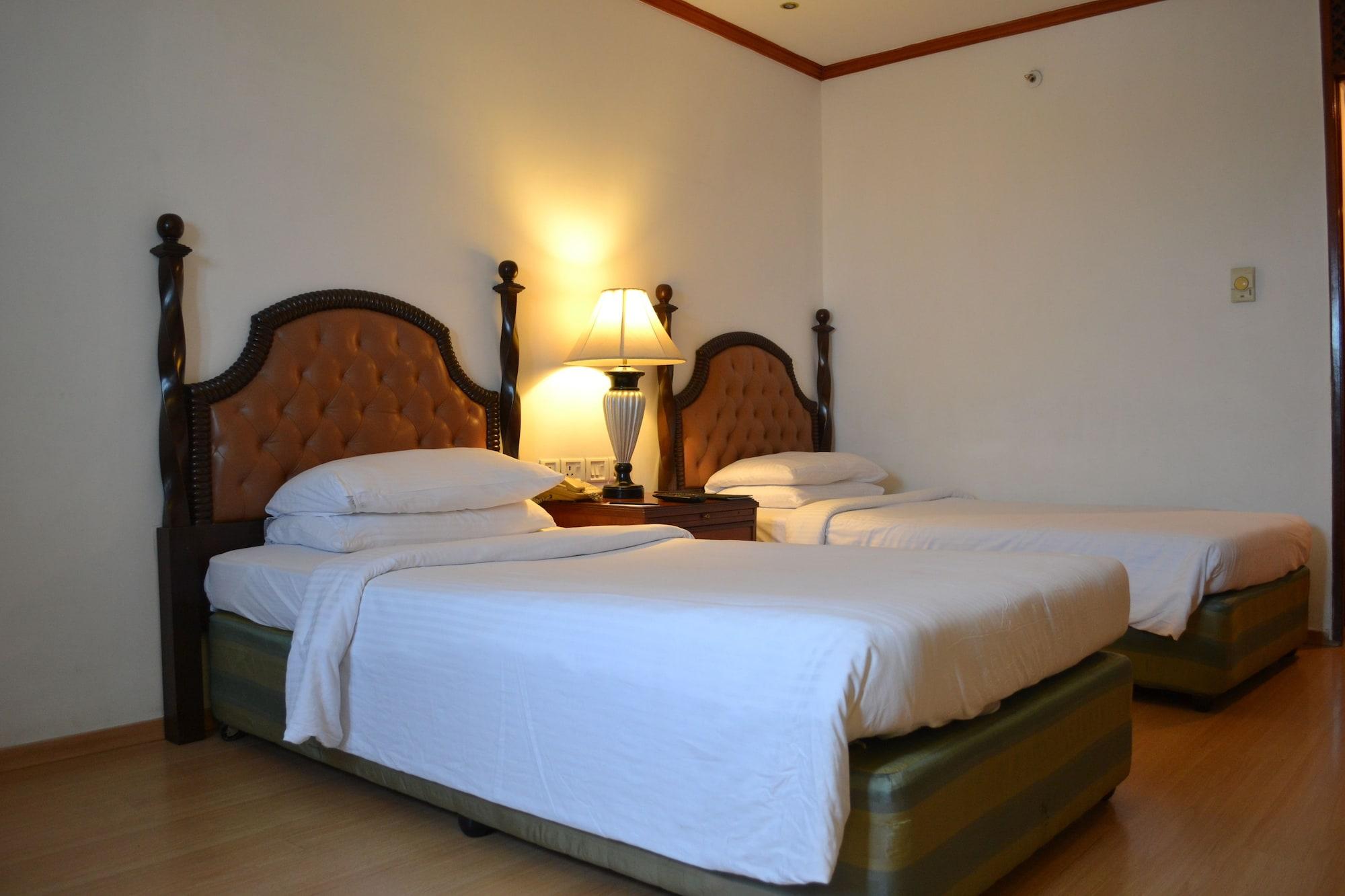 Taj Banjara Hotell Hyderabad Exteriör bild A room at the hotel