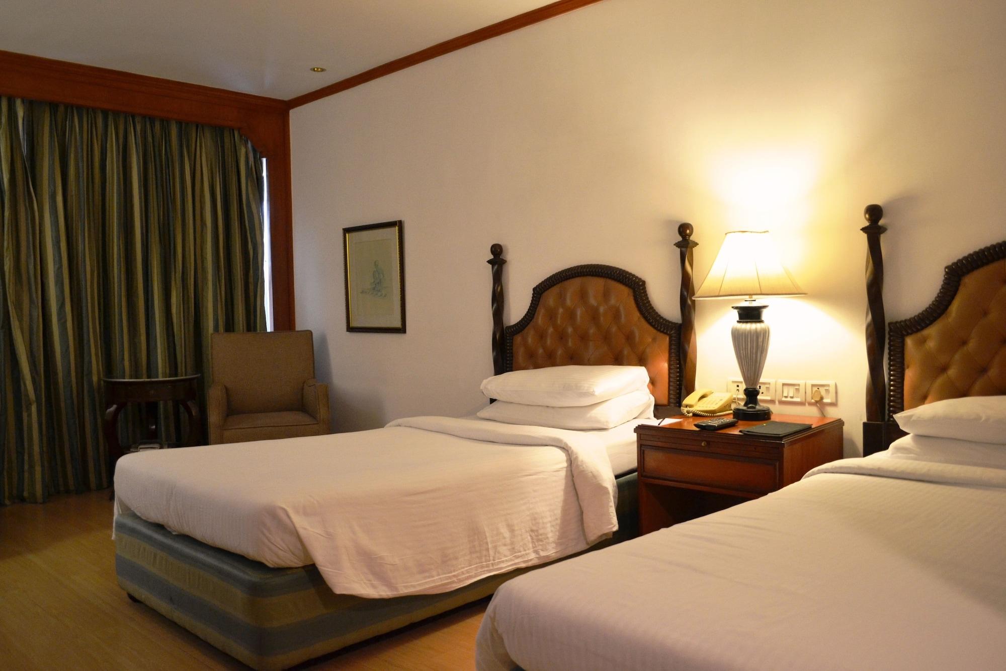 Taj Banjara Hotell Hyderabad Exteriör bild A room at the hotel