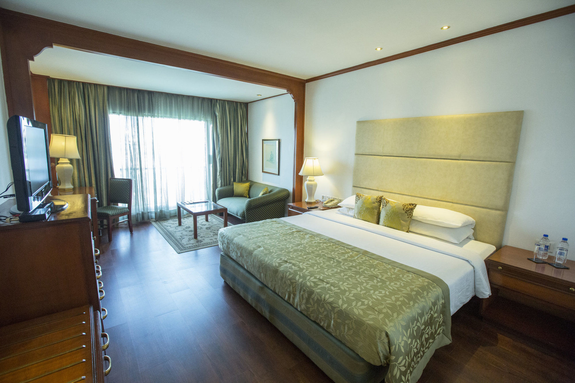 Taj Banjara Hotell Hyderabad Exteriör bild A room at the Taj Bengal