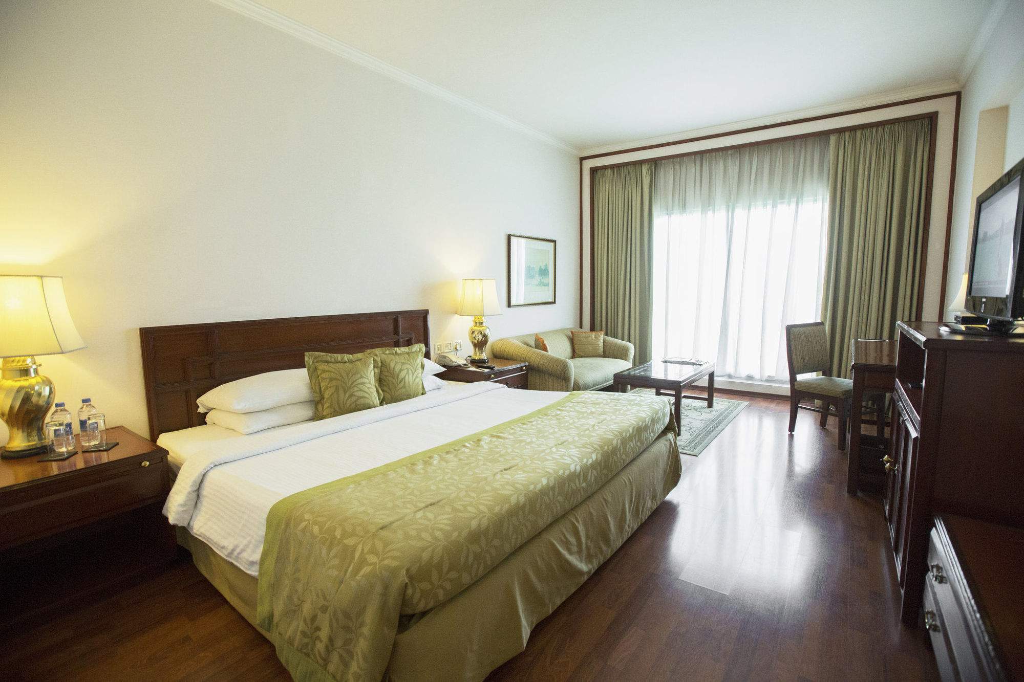 Taj Banjara Hotell Hyderabad Exteriör bild A room at the Taj Bengal