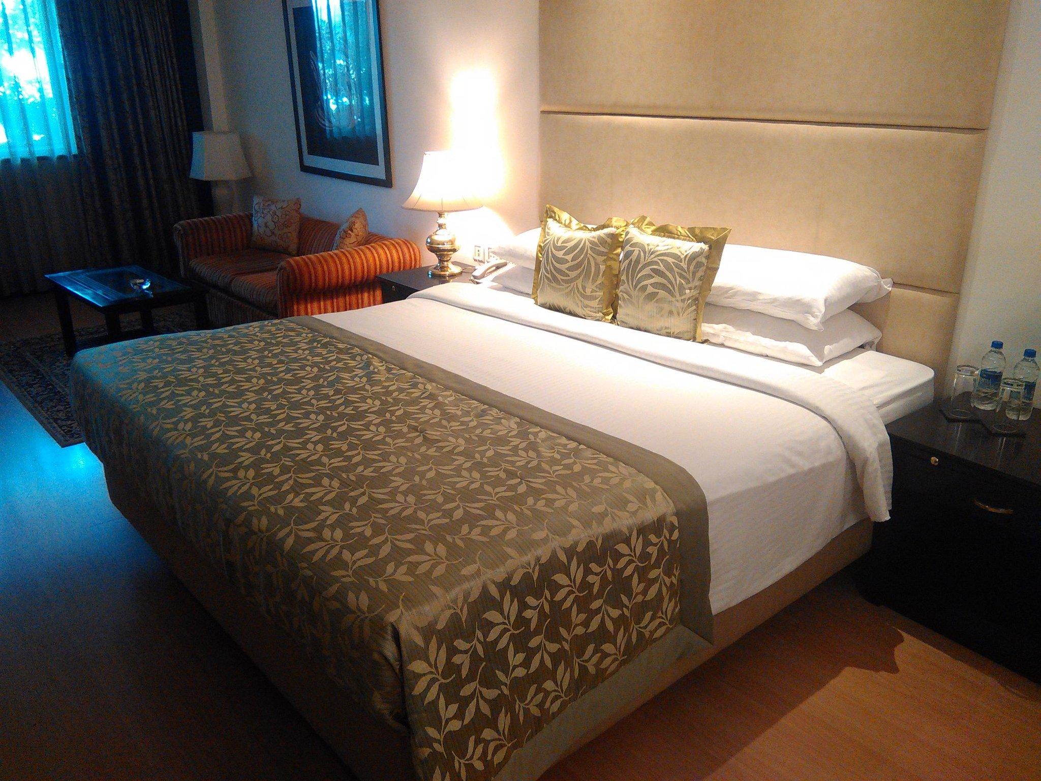 Taj Banjara Hotell Hyderabad Exteriör bild A room at the Taj Bengal